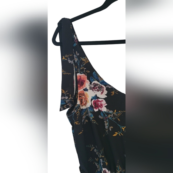 Belongsci Floral Beachy Jump Suit With Tye Sleeves - Picture 2 of 11